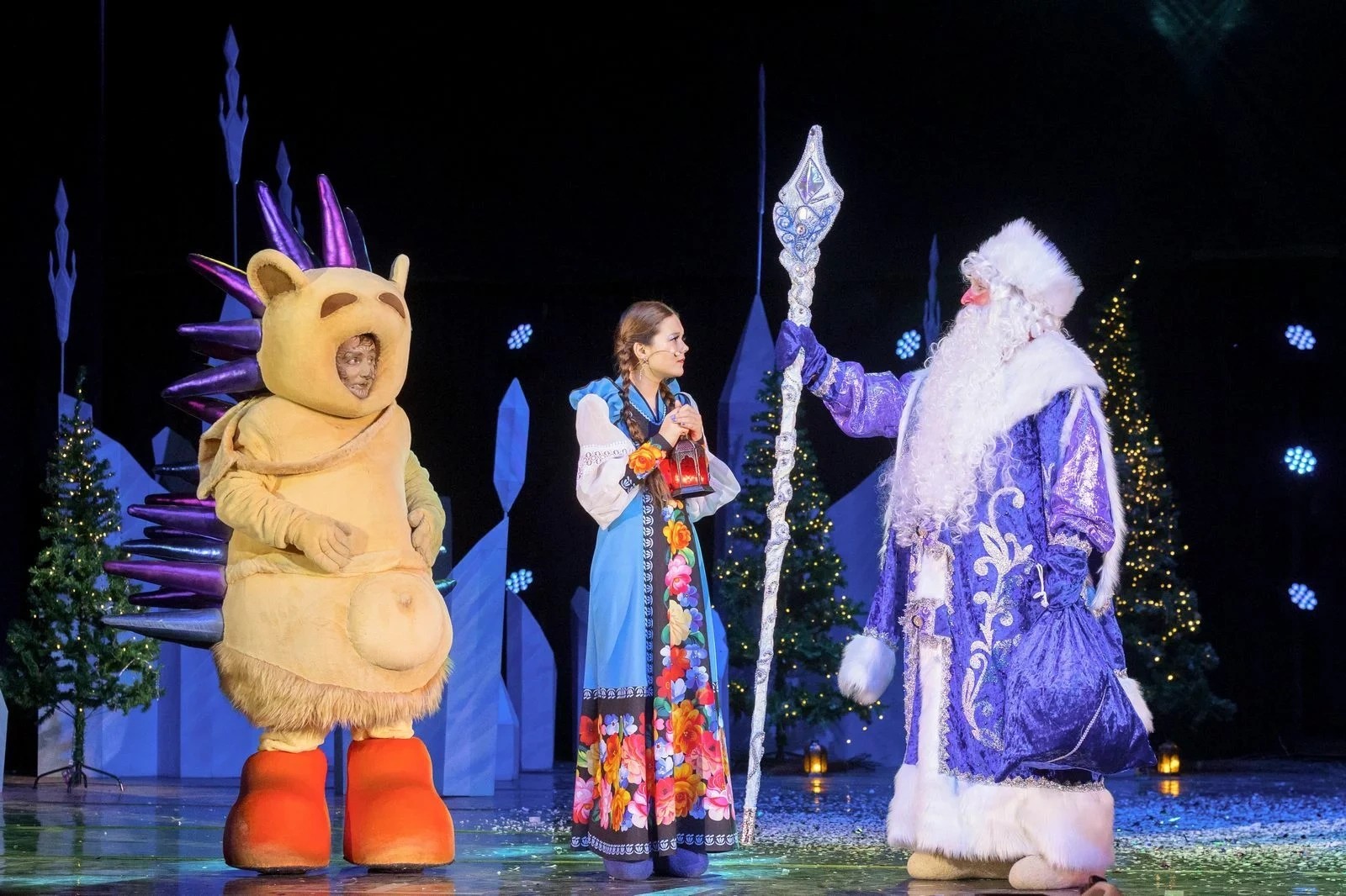 Погрузитесь в зимнюю сказку: новогоднее шоу «Морозко» в Театре на Цветном бульваре